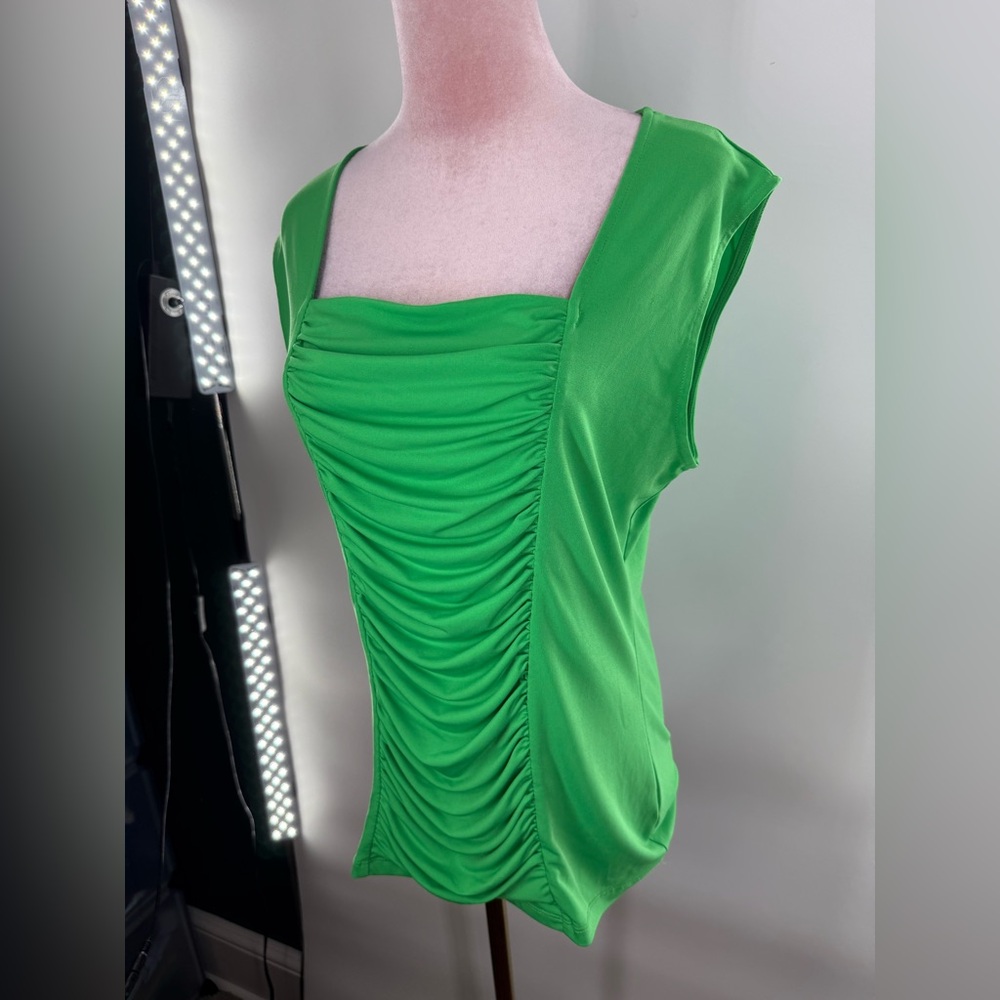 EUC Style & Co Green Ruched Top - Picture 3 of 7